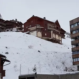 L'hermine Apartment